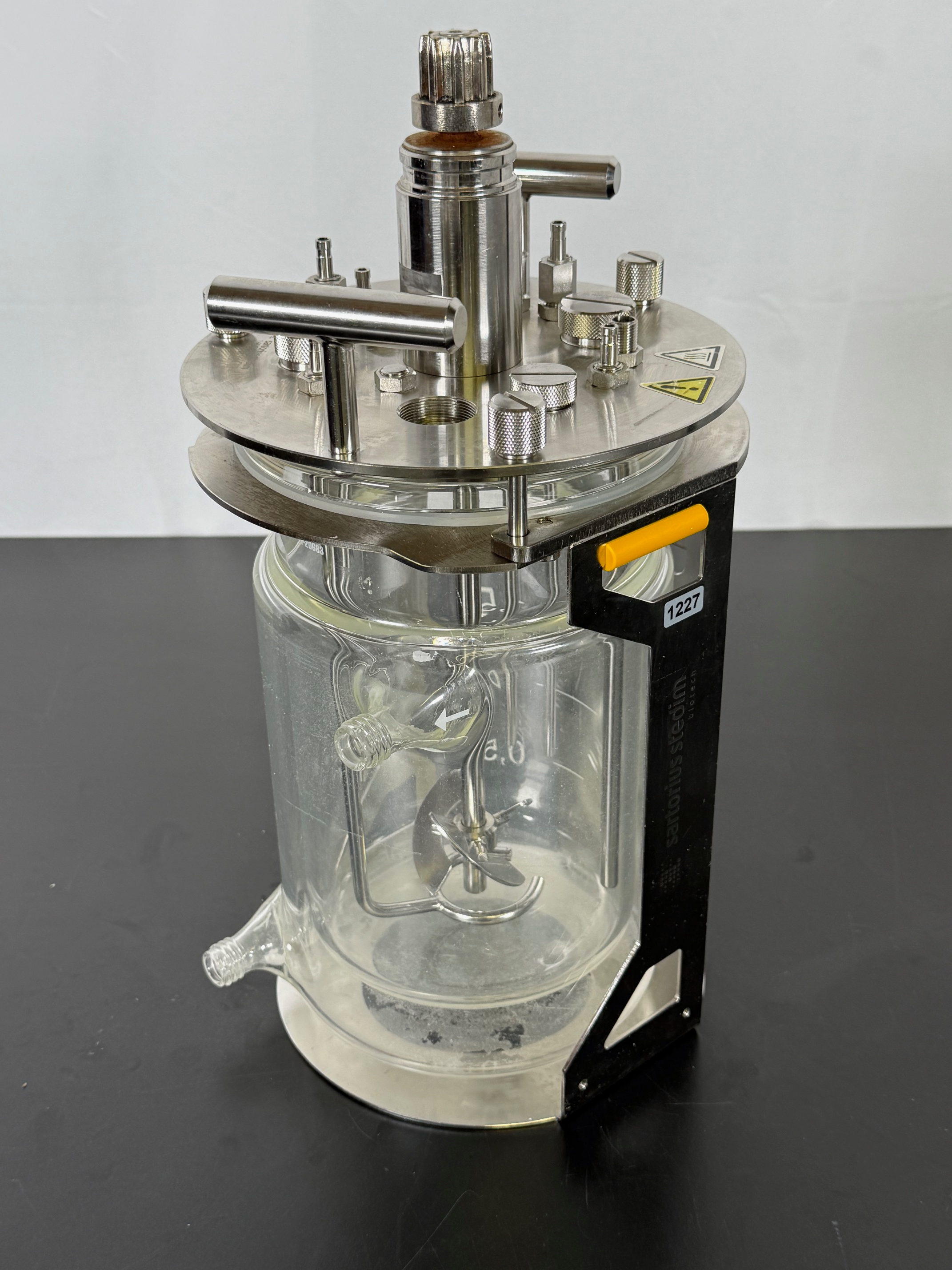 Sartorius 2 Liter Double Wall / Jacketed Univessel Multi-Use Glass Reactor for Biostat Bioreactors 